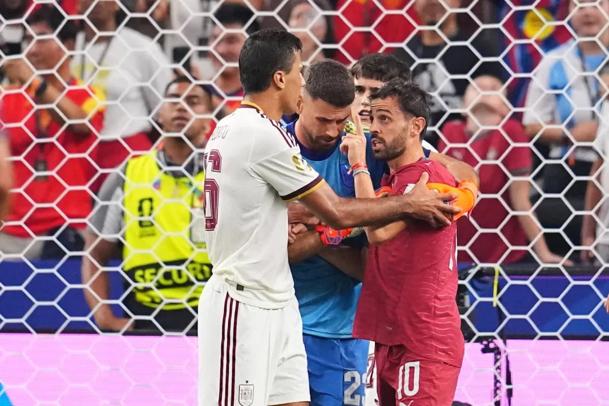 رودري يكرر اعتذاره لسيلفا على تصرفه خلال مباراة إسبانيا والبرتغال