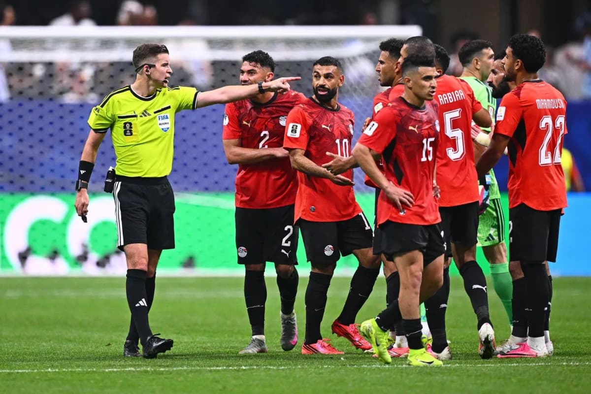 الاتحاد المصري يطالب فيفا باستبعاد حكم مباراة الأرجنتين من كأس العالم