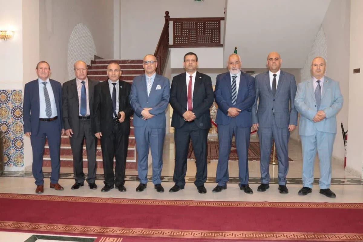 معارضة الجزائر تعتبر عزوف الناخبين إنذاراً جماعياً للسلطة