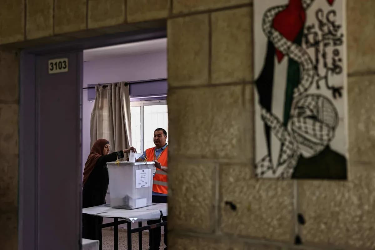 Gazan sources report contacts between Hamas and Fatah over upcoming elections