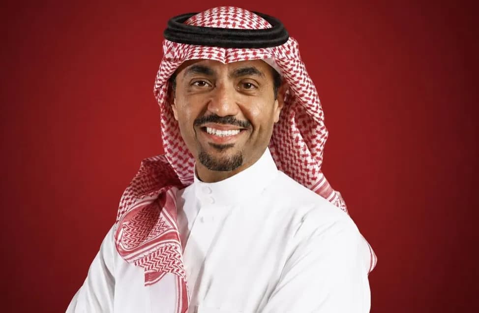 بدر الرزيزا يستقيل من رئاسة نادي القادسية ويتجه لإجراء انتخابات الاتحاد السعودي لكرة القدم