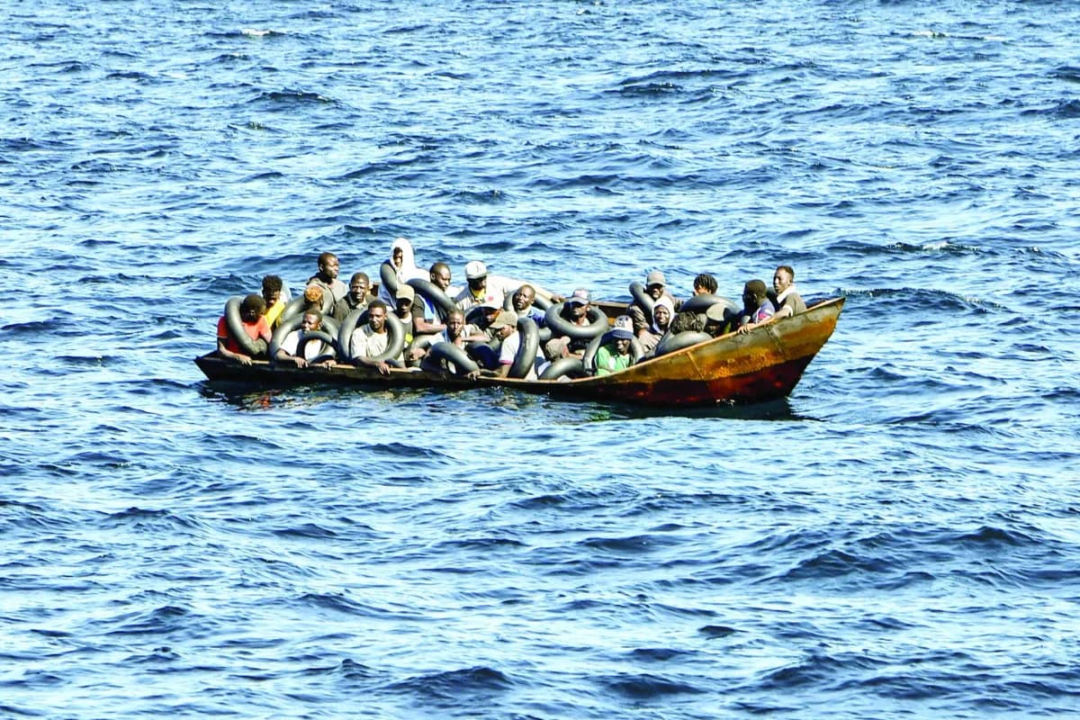 Pictures of mass illegal Algerian migrant arrivals in Spain spark controversy