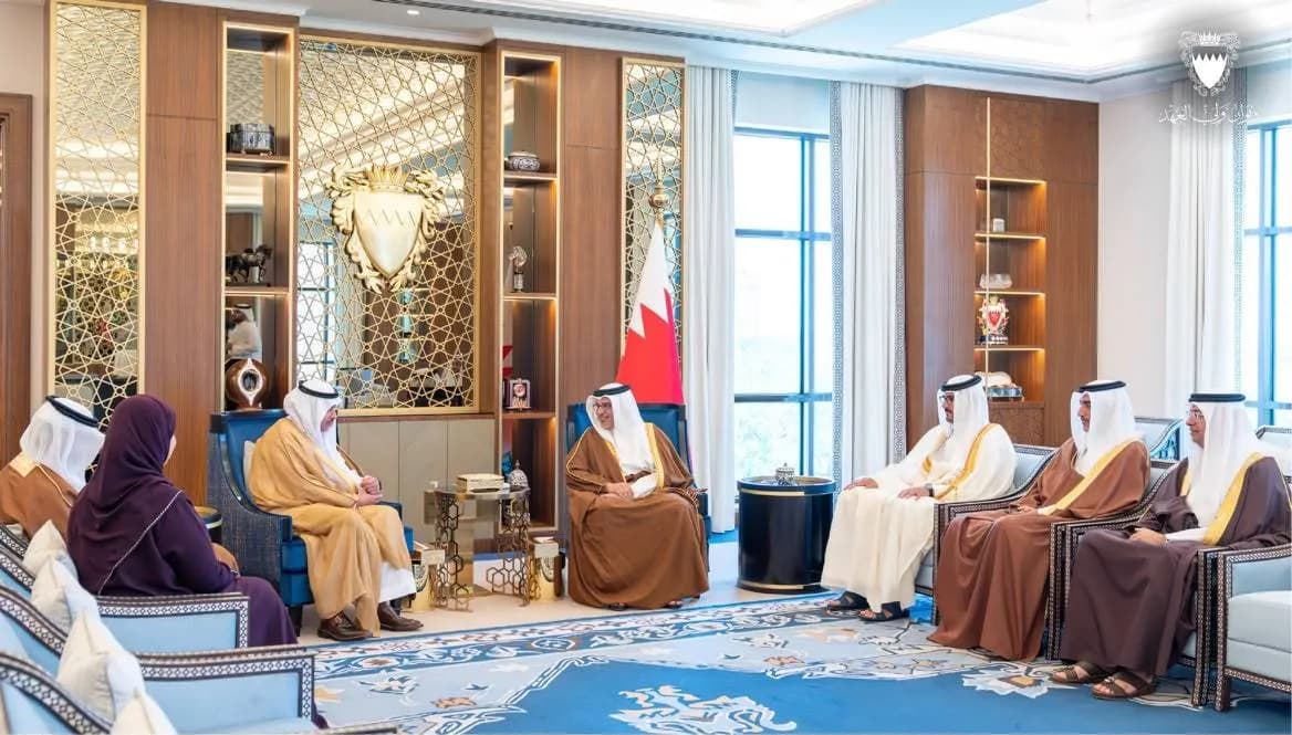 ولي العهد البحريني يبحث مع السفير السعودي تعزيز التعاون والتنسيق بين البحرين والسعودية