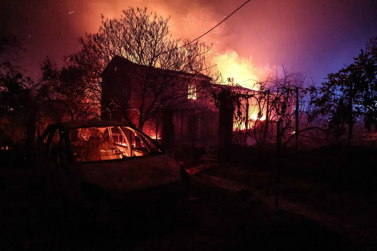 Large fire containment in southern France