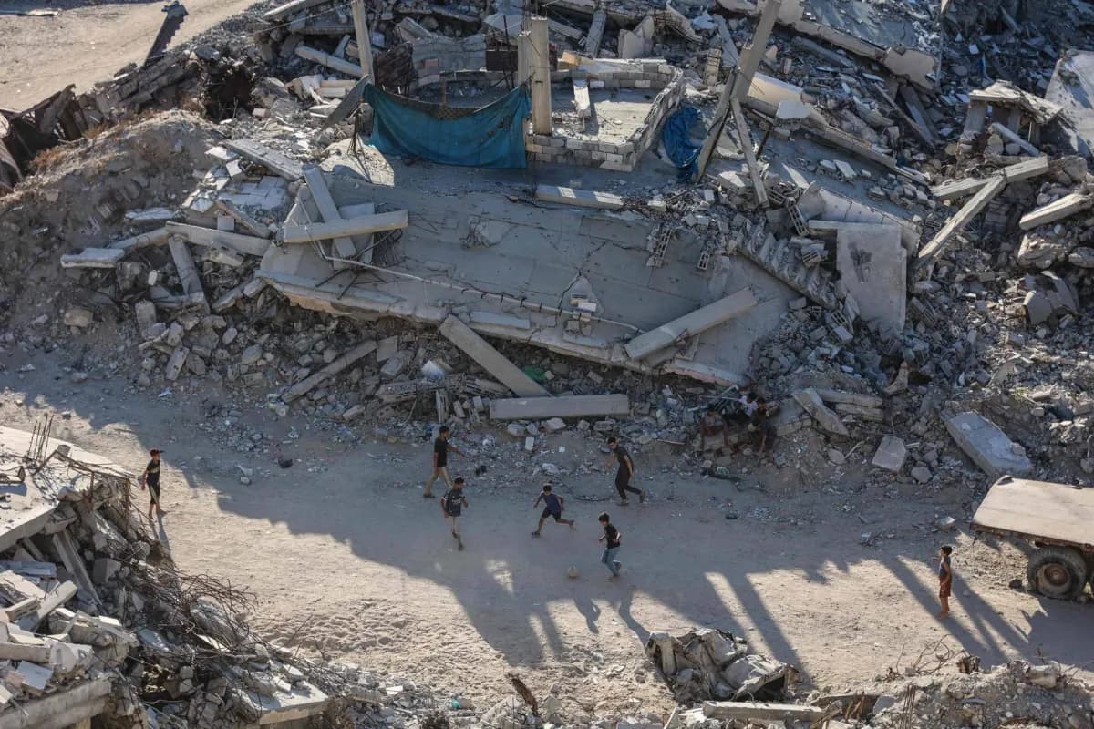 Hamas unveils new weapons stance