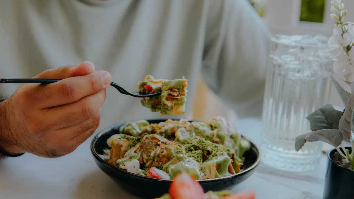 Late-night eating and heart risks