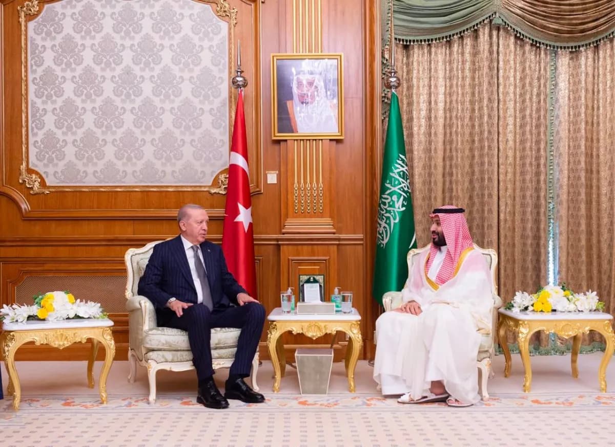 Mohammed bin Salman greets Erdoğan in Mecca