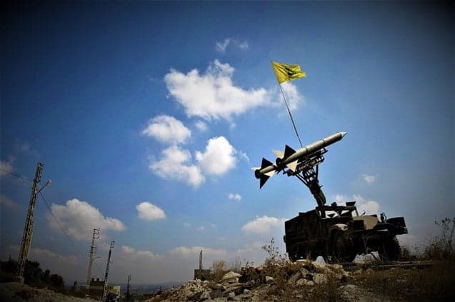 Resistance hits Israeli troops near Sayouf