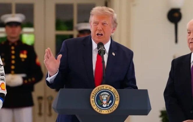 Trump warns Washington on Ukraine missile production