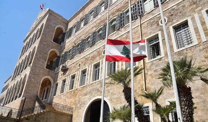 tayyar.org - 10,000 jobs at risk in the country
