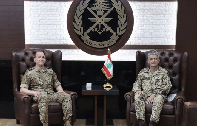 Army Commander reviews Germany's naval role
