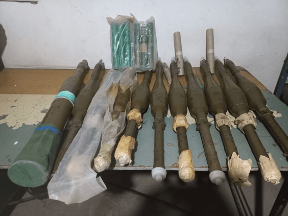 Army detains arms smuggler in Ayha