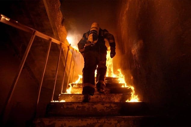 Fire erupts on Jal El Dib Highway