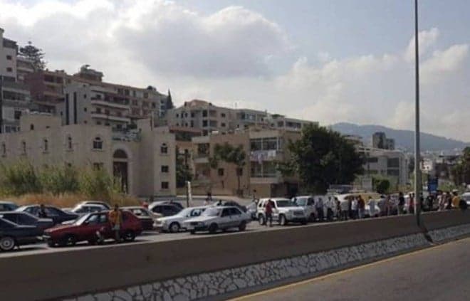 مفاجأة داخل سيارة بنهر إبراهيم