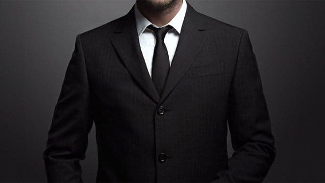 نائب سابق يتدخل لمصلحته