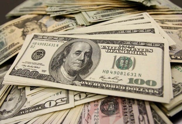 Contractors Gain Fast Funds over Universities
