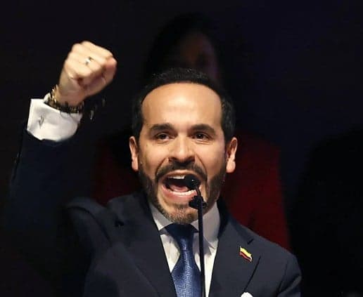 كولومبيا تتوقف عن علاقاتها مع كوبا ونيكاراغوا
