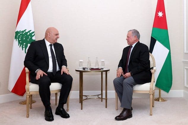 Lebanese President Meets Jordanian King in Paris