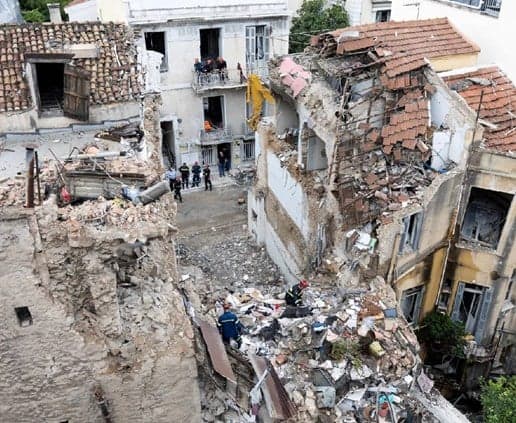 Greece explosion kills 6, including 4 Americans