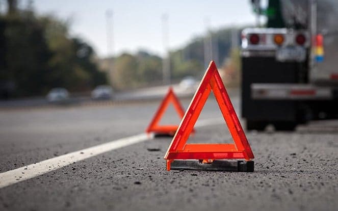 حادث مروع لشاحنة في زحلة يقطع الطريق