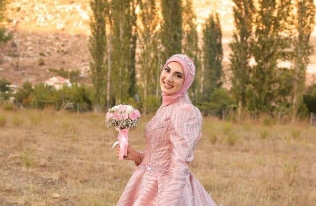 She died 48 hours post-wedding