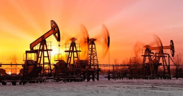 Oil declines for second week Brent under $84