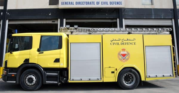الدفاع المدني ينقذ مبنى ويخمد حريقا في الحورة