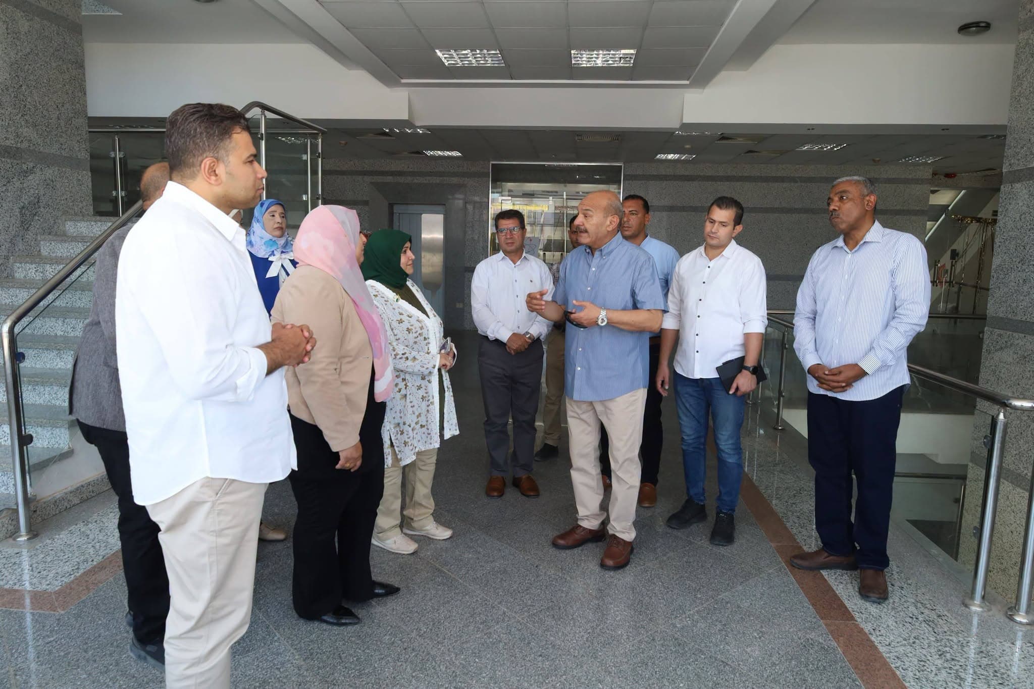 Suez Governor Checks Science Center Activities