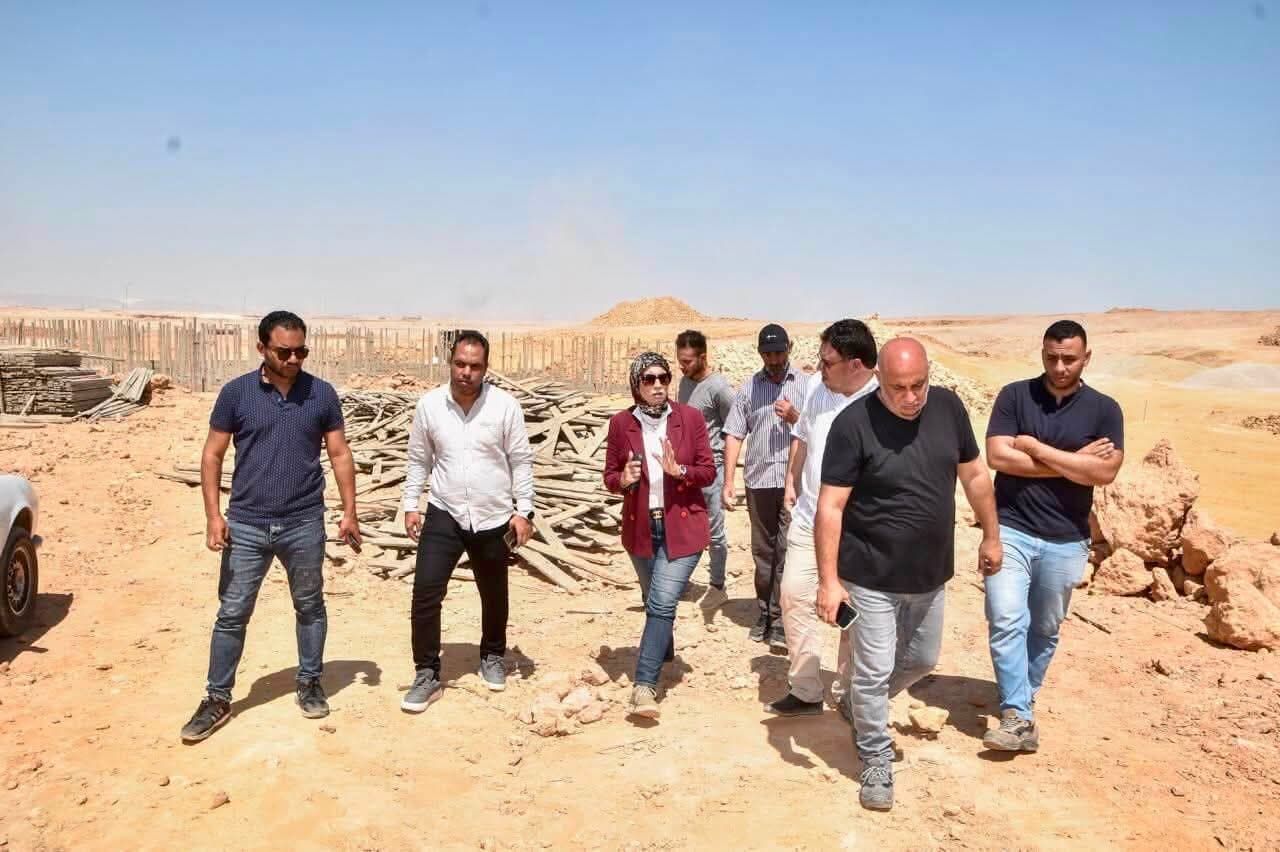 رئيس جهاز تنمية السويس يتابع مشروع ديارنا للإسكان المتوسط