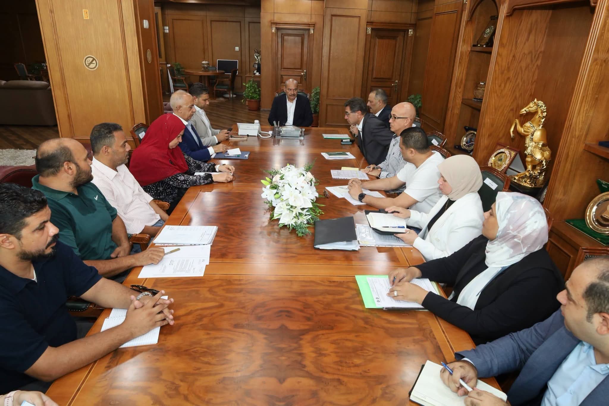 Suez Gov reviews Egypt Iran Hajj roads