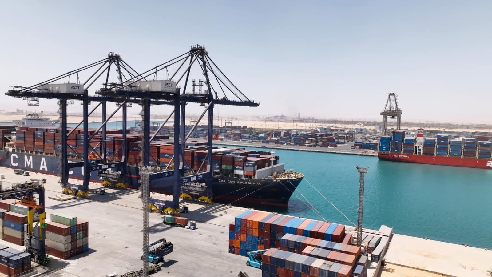 Transport Minister Kamel El-Wazir Inspects Suez Port