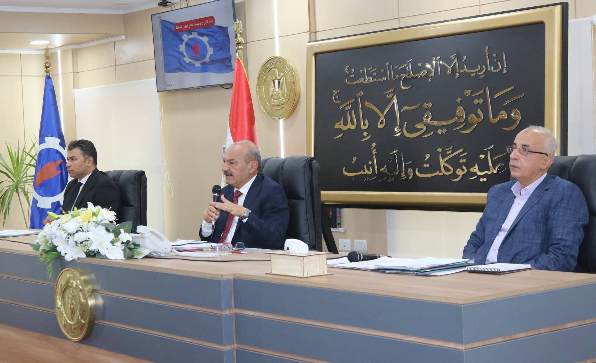 Suez Governor Approves Service Deals