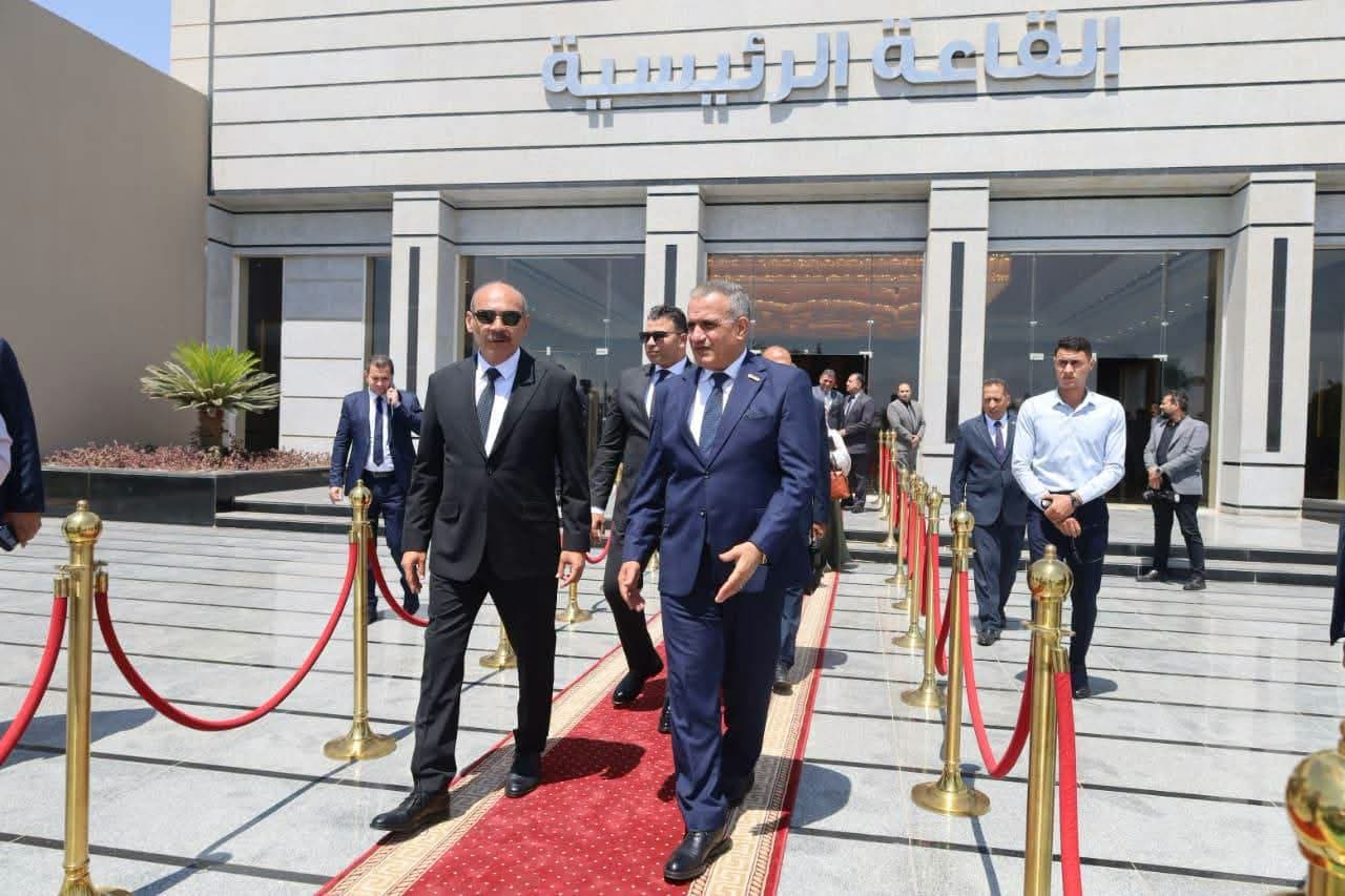 Suez Governor Engages in Fertilizer Expansion Meeting
