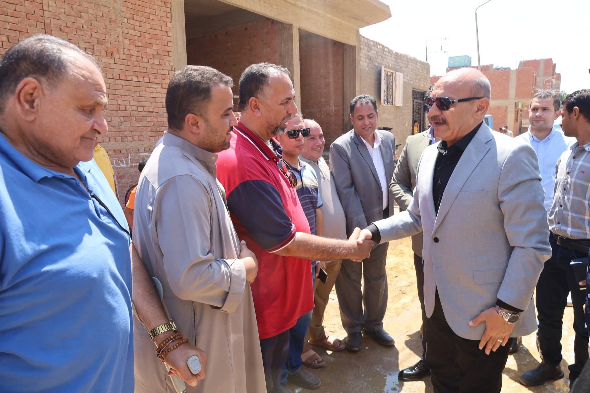Suez Governor Checks New Transformer Installation