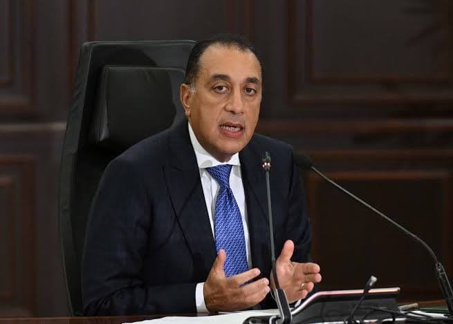 رئيس الوزراء يتابع حادث الإسماعيلية السويس