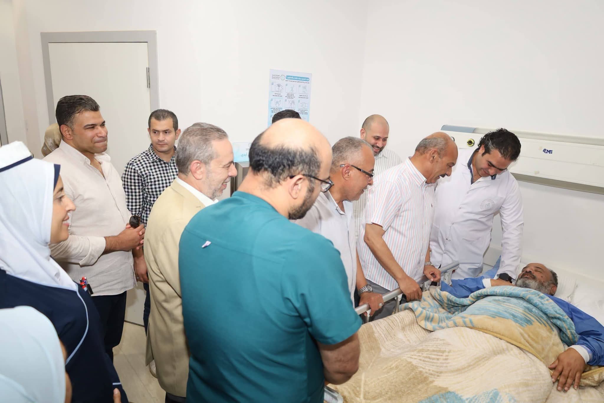 Suez Governor reports injured teacher status