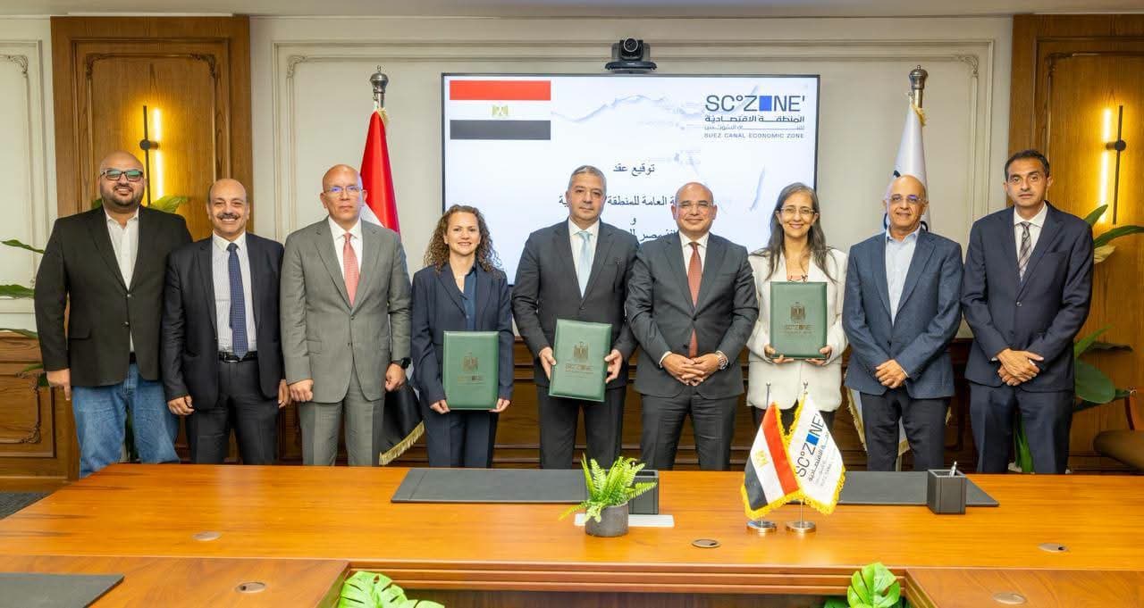 Suez Canal Zone Chief Signs Nafez Masr Contract