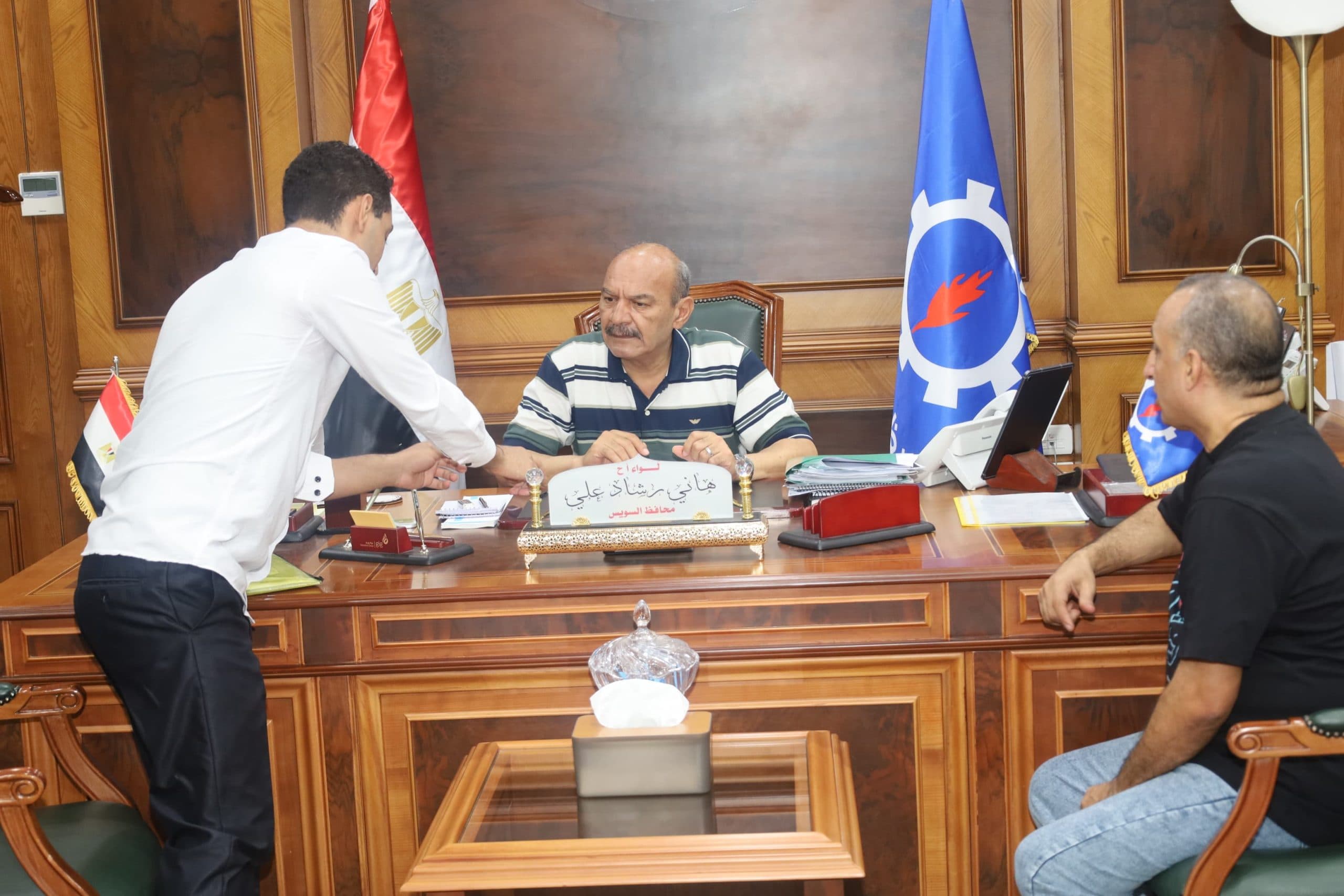 Port of Suez governor aids citizen’s son health issue