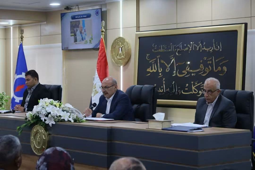 Suez Governor Leads Exec Council Meeting