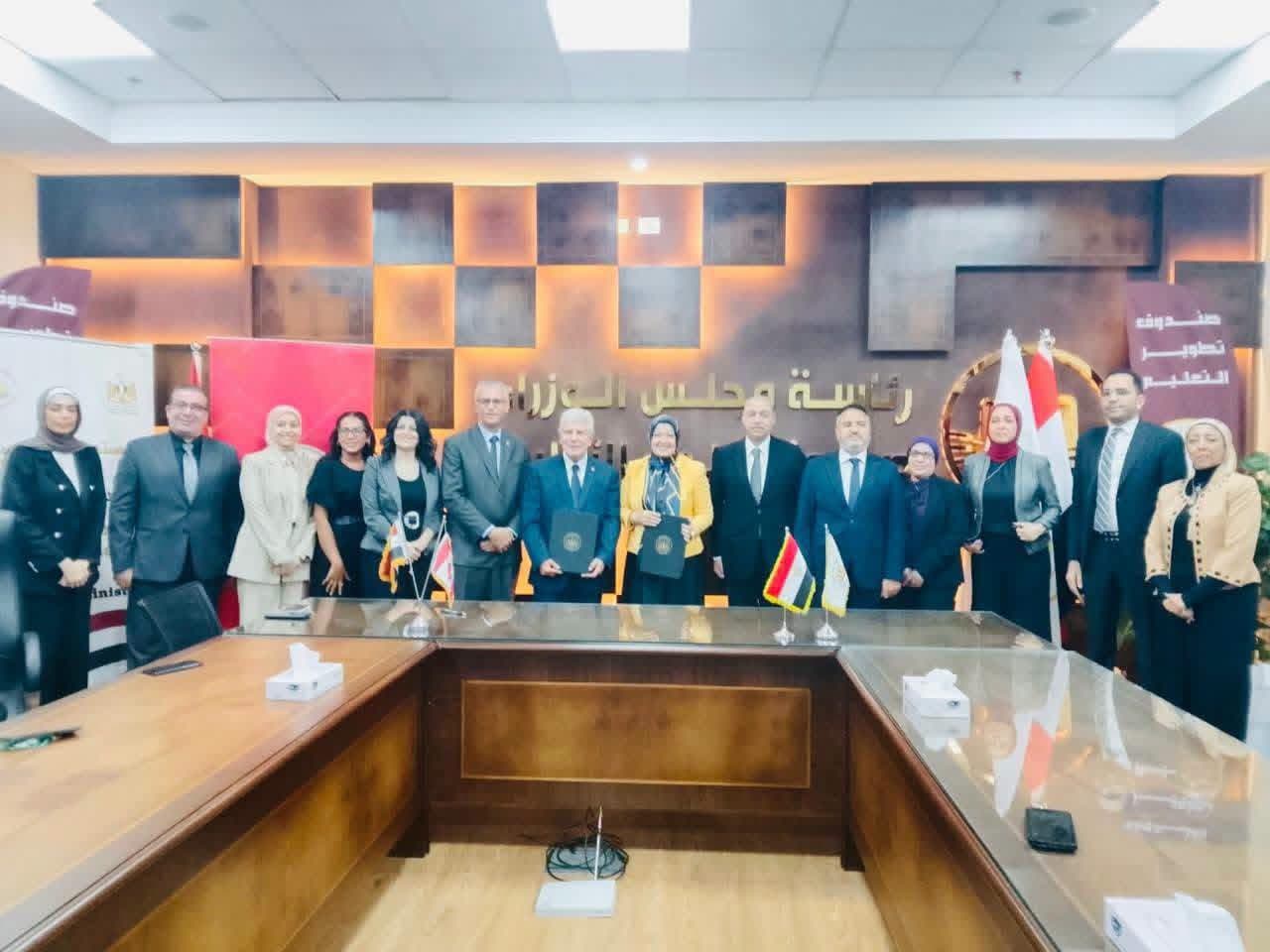 تعاون بين التعليم والكندية لتدريب الشباب