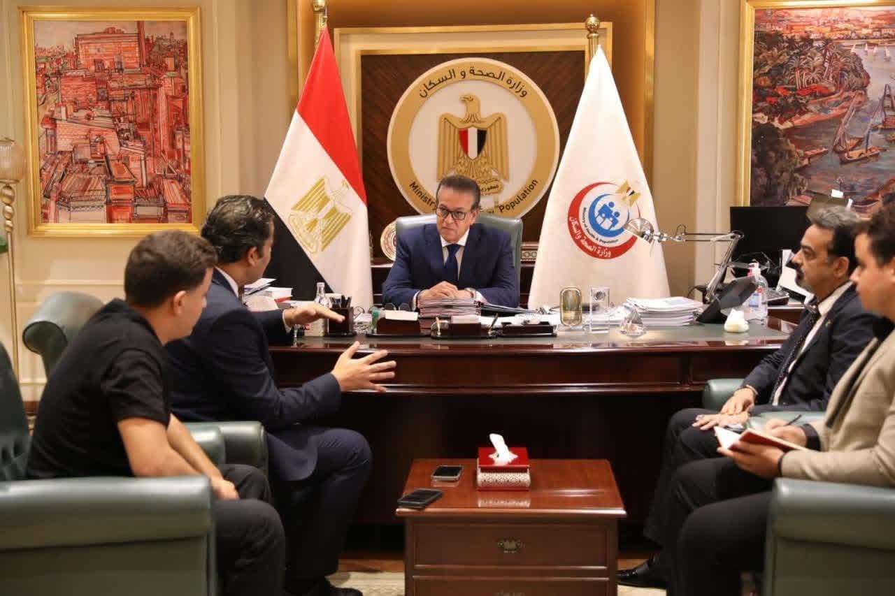 Health Minister meets Bisaraha Chief}
