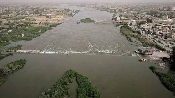 Deir ez-Zor opens emergency exam centers on Euphrates banks