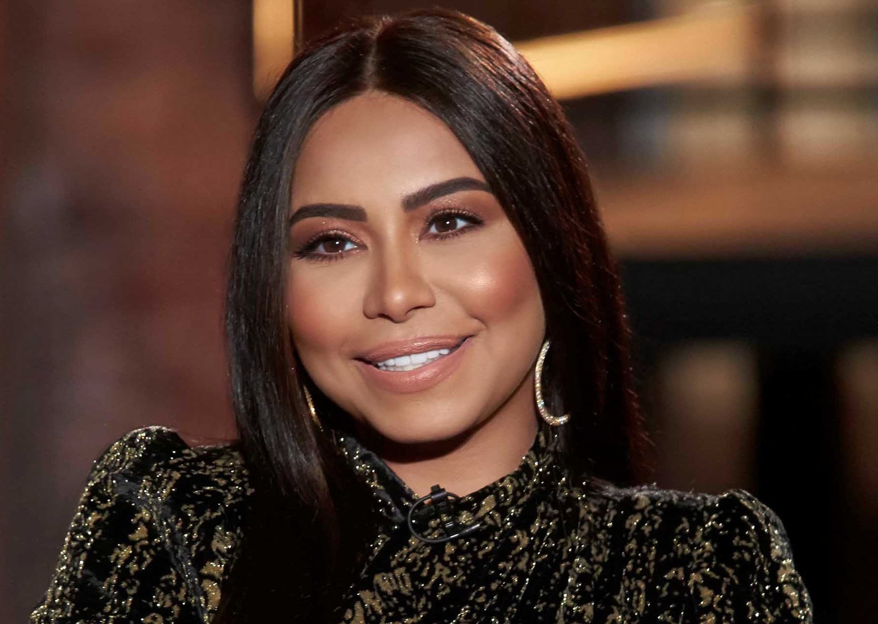 شيرين تكشف أسرار حضن شوك والجدل يلاحق أغانيها