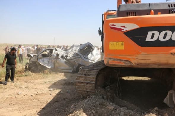 وفاة وشخص مفقود بسقوط سيارة برقة