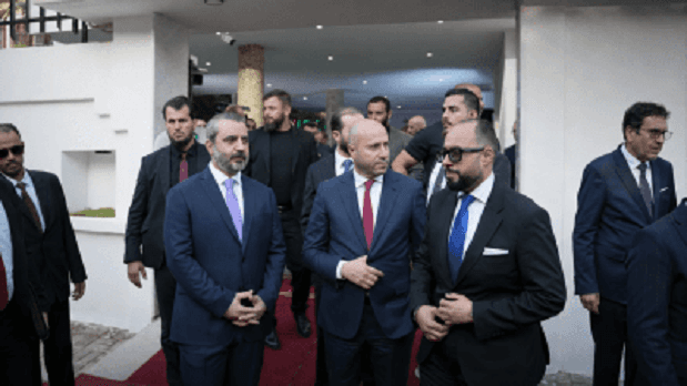 الشيباني يعيد فتح السفارة السورية بليبيا