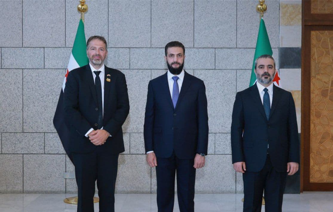 الشرع يقبل اعتماد سفراء السعودية والفاتيكان