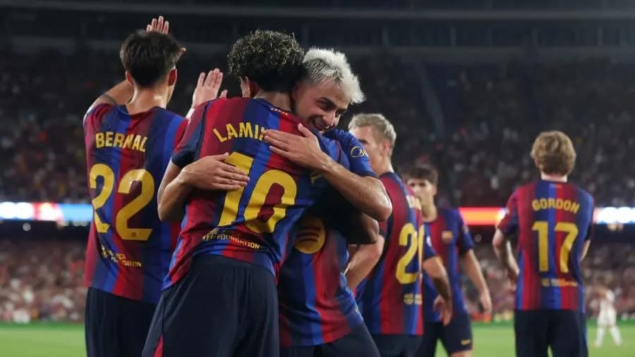 برشلونة يحقق فوزا خامسا على فالنسيا