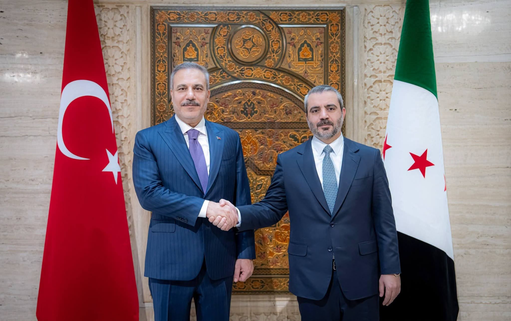 الشيباني وفيدان يتفاوضان على تعزيز العلاقات السورية التركية