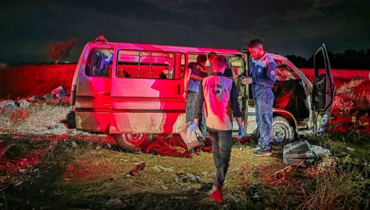 إطلاق نار على حافلة بحمص يوقع قتلى