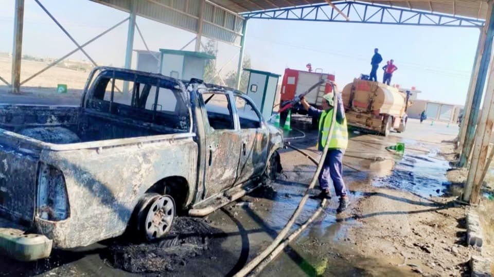 إصابة شخصين بانفجار عبوة عند حاجز في دير الزور